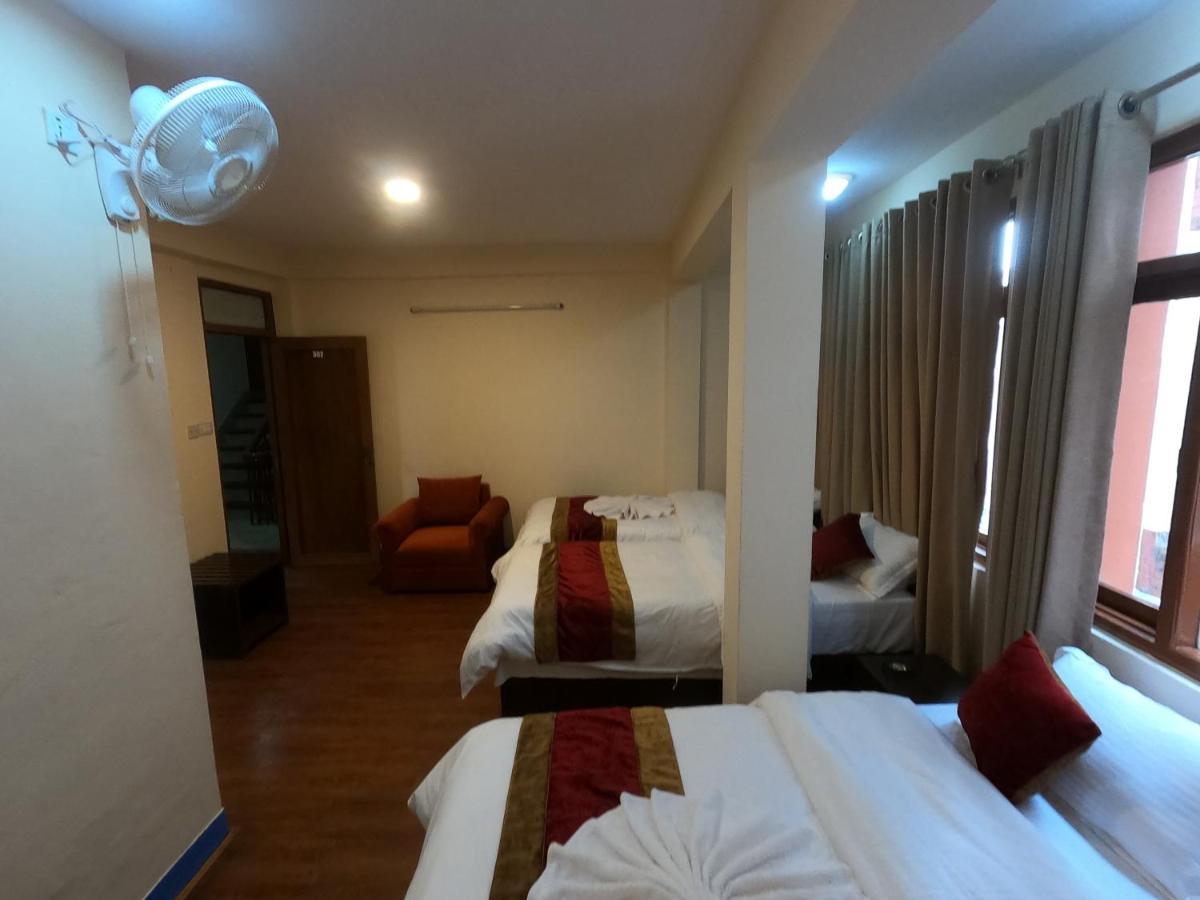Hotel Silver Jubilee Kathmandu Exteriör bild