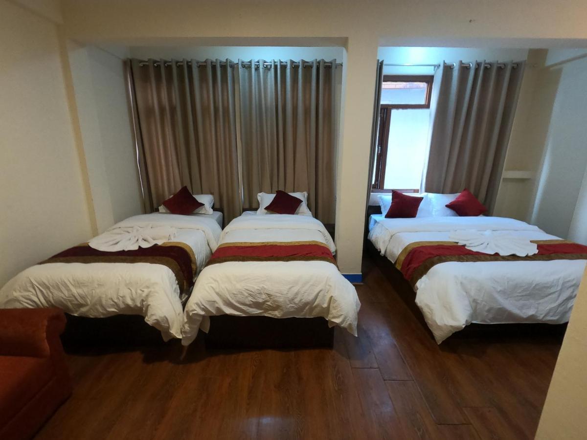 Hotel Silver Jubilee Kathmandu Exteriör bild