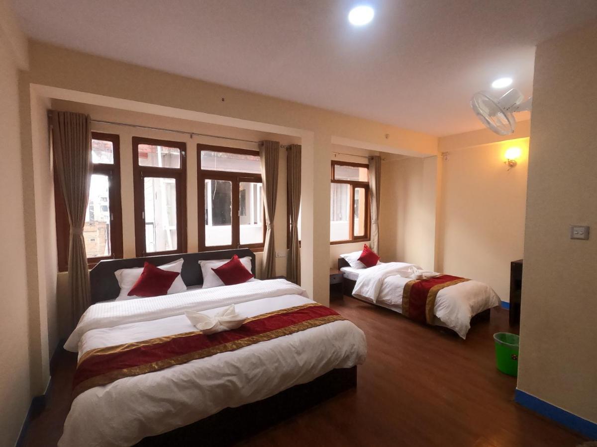 Hotel Silver Jubilee Kathmandu Exteriör bild